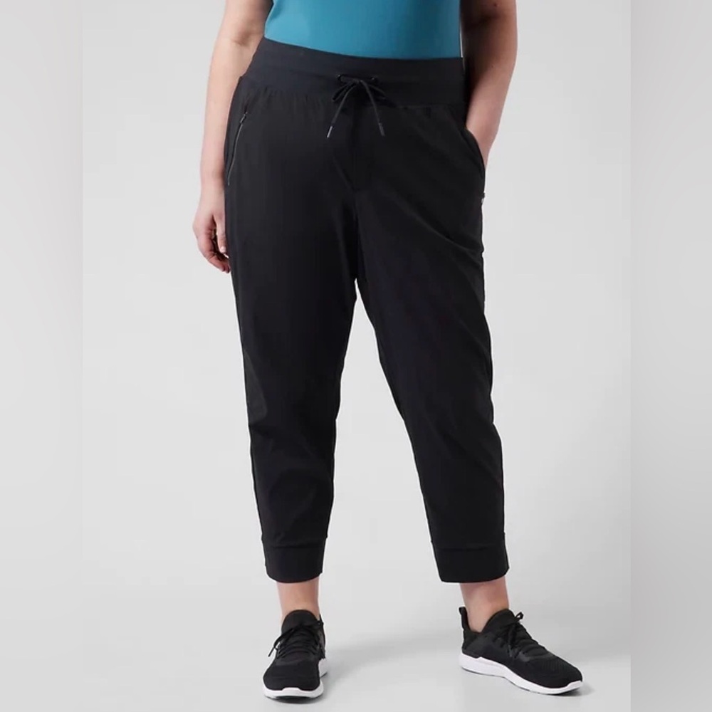 Athleta Black Trekkie North Jogger Pants